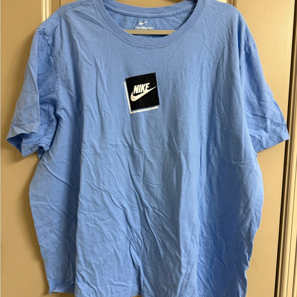 Nike Men's Light Blue Short Sleeve Tee